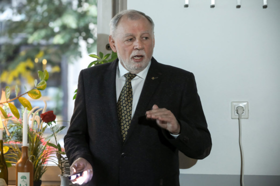 Dr_Suto_Zoltan-1200x800